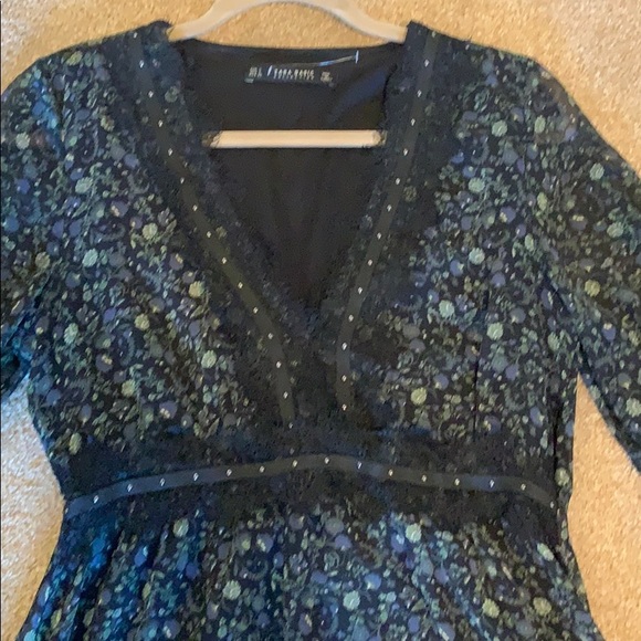 Zara Floral Appliqué Dress - Picture 5 of 5